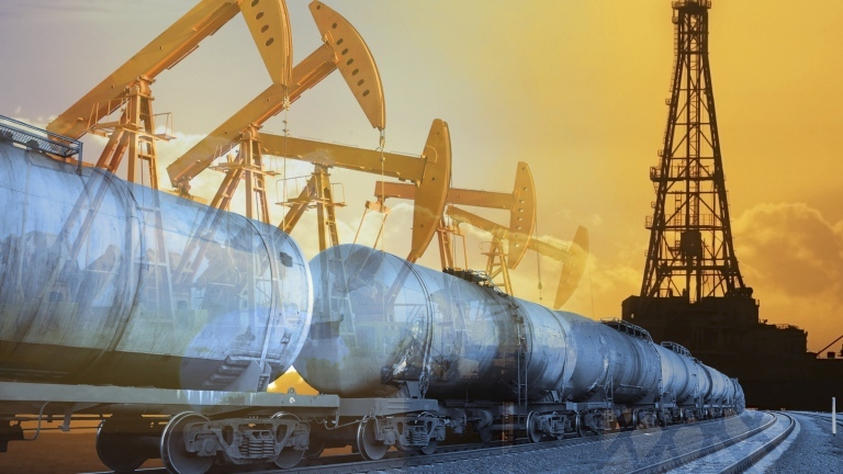 От днес рафинерията на Лукойл в Бургас няма да може да работи с руски нефт