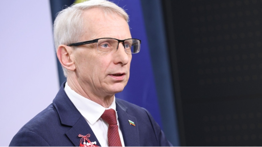 Министър-председателят Денков депозира оставката си