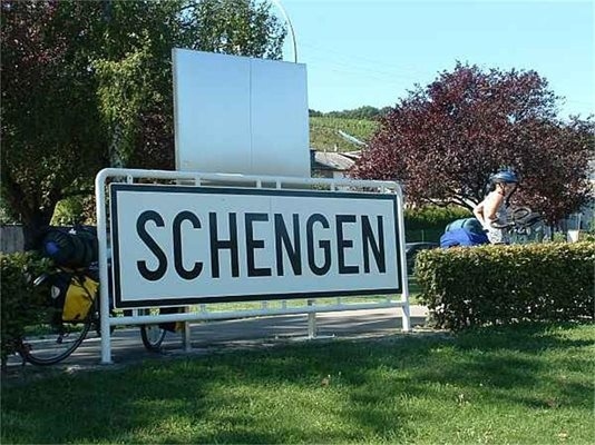 Австрийските консерватори отхвърлят членството на България и Румъния в Шенген