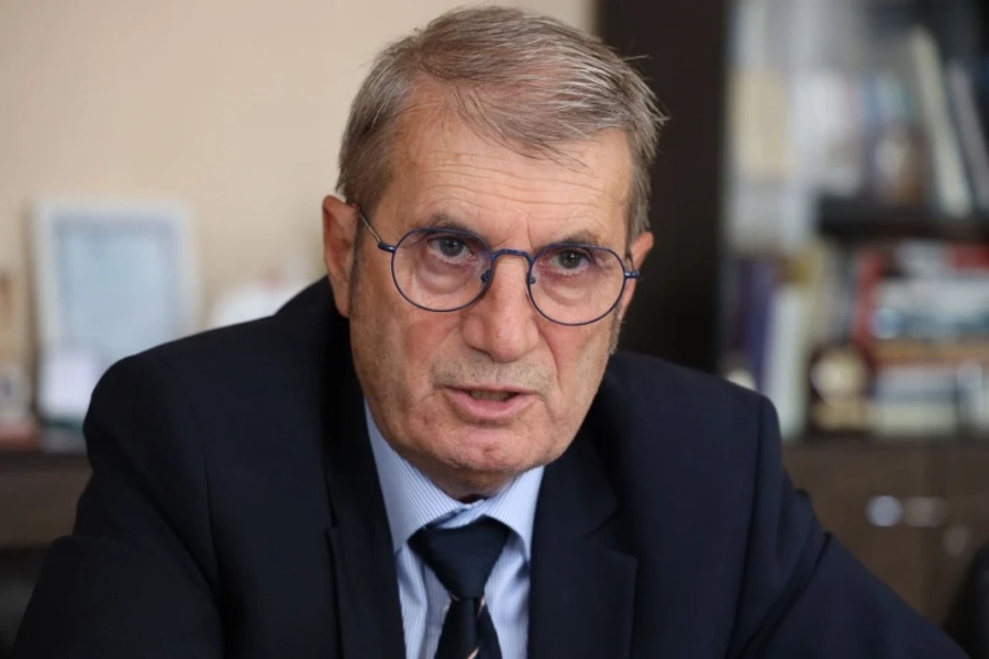 Шуробаджанащината стана цинична! 80 000 лева бонуси раздал за довиждане на заместниците и съветниците си от ПП, ДБ и ДСБ скандалният министър Хинков 