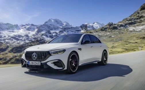 Mercedes показа новото AMG E53 с увеличена мощност