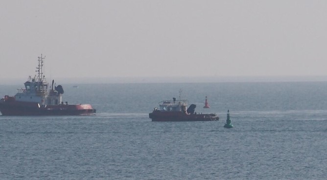 Засякоха плаваща мина срещу плаж Кабакум във Варна