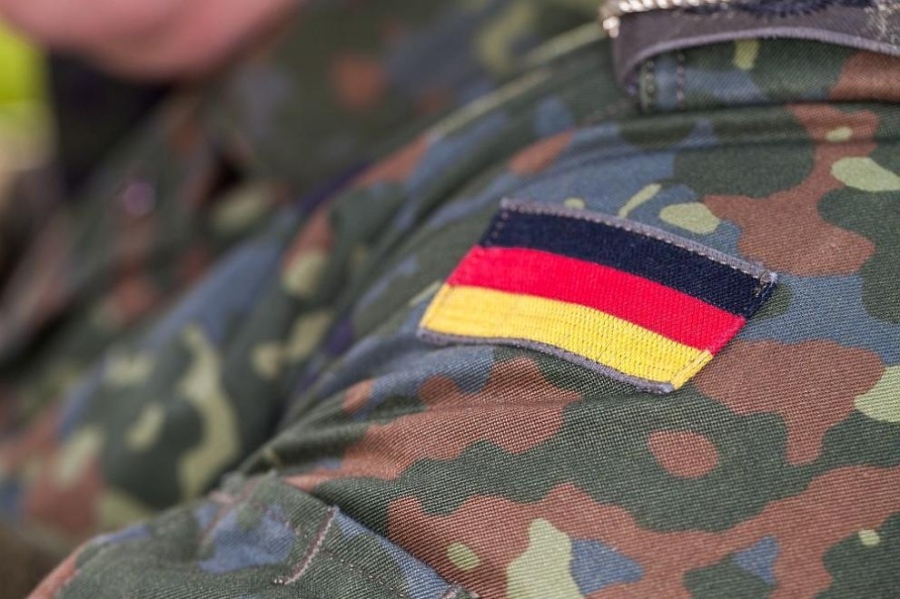 Половината от германците подкрепят връщането на военната служба