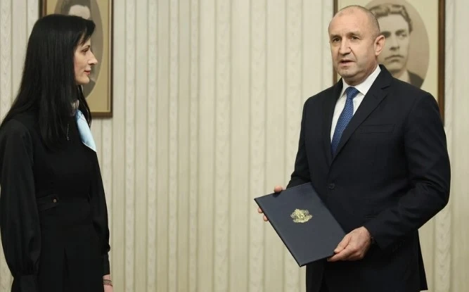Край на преговорите, ГЕРБ-СДС отива при президента в 16 ч.