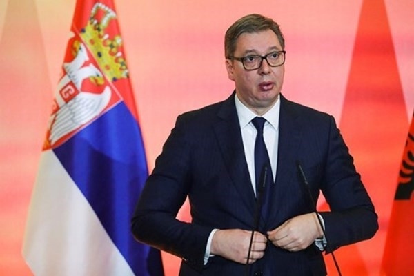 Сръбският президент Вучич поздрави Путин за победата на изборите