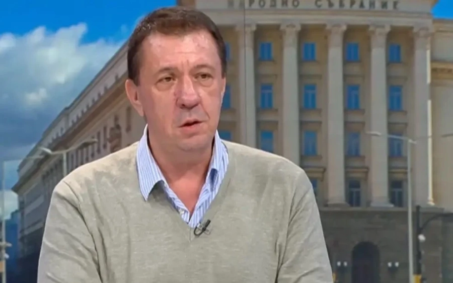 Явор Куюмджиев: От 1 юли токът ще поскъпне с около 7%.Това означава около 5-6 лева по-високи сметки на домакинство