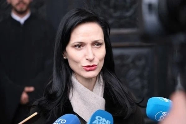 Мария Габриел: От полза на държавата е да няма безвремие
