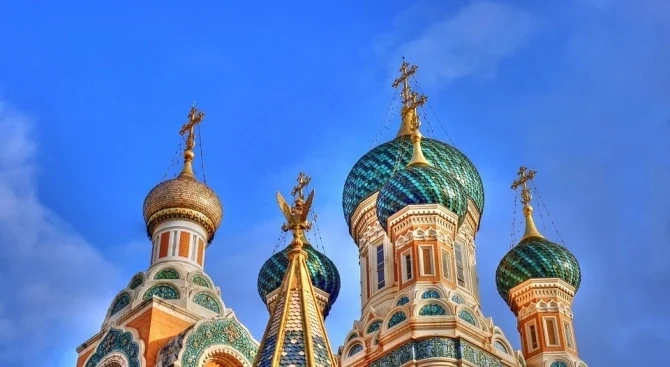 Руската православна църква обяви войната в Украйна за свещена