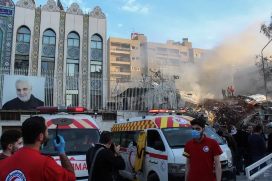 Израел бомбардира консулството на Иран в Сирия, Техеран обеща суров отговор