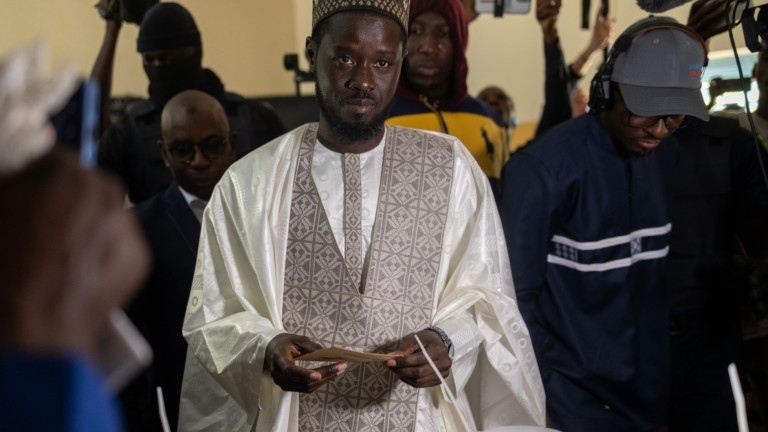 Новият президент на Сенегал се оказа с две съпруги