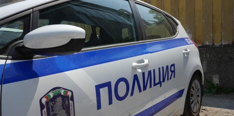 Полиция и жандармерия пред офиси в София, има връзка с Настимир Ананиев