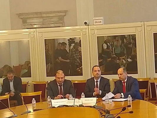 Калин Стоянов: В дома на Бойко Рашков е имало вечеринки с планове да бъда дискредитиран