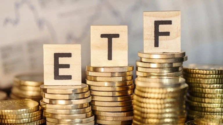 Хонконг одобри първите ETF за биткойн и етер