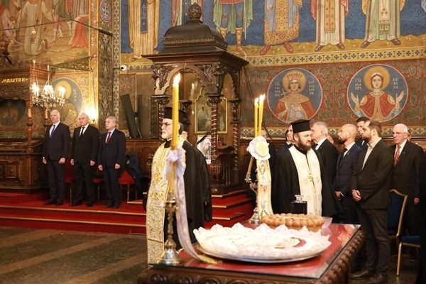 Двама премиери и Росен Желязков уважиха панихидата за 40 дни от смъртта на патриарх Неофит