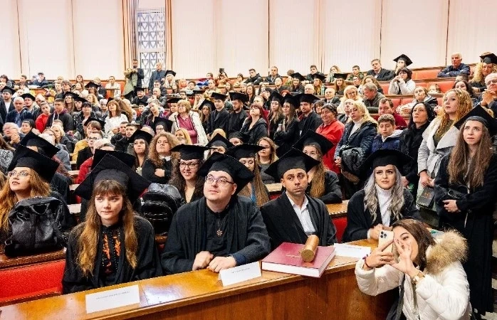 Нови специалности на английски език предлага УХТ