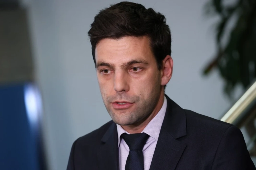 Никола Минчев отрича да е подправял документи за Кирил Петков 