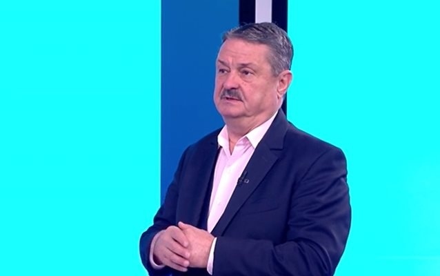 Проф. Рачев: На Гергьовден празнувайте на открито, но близо до навес