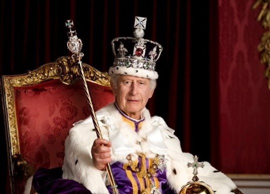 Великобритания отбелязва една година от коронацията на Чарлз III