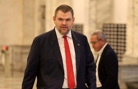 Пеевски води депутатските листи на ДПС в Кърджали и Благоевград