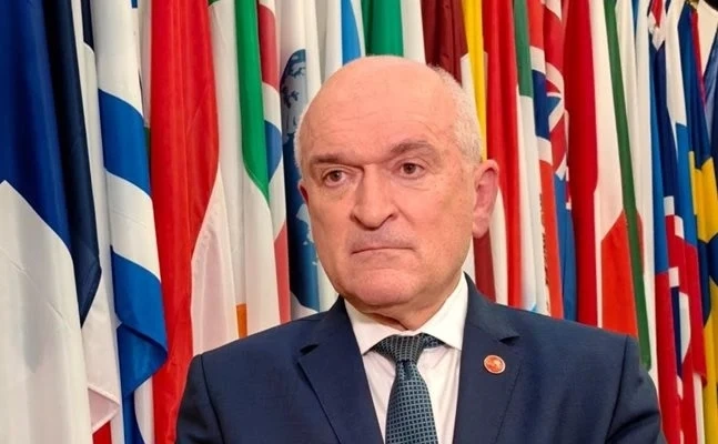 Главчев подава сигнал за частната детска болница в ДАНС и прокуратурата
