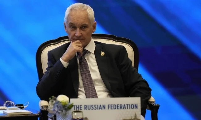 Кой е Андрей Белоусов, който става министър на отбраната на Русия?  