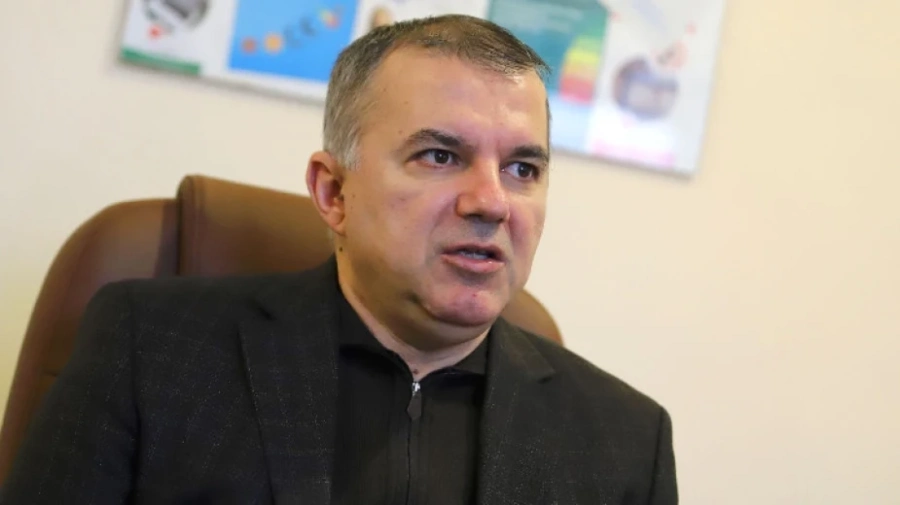 Богомил Николов: Държавата се е отдръпнала, оставени сме сами срещу мобилните оператори