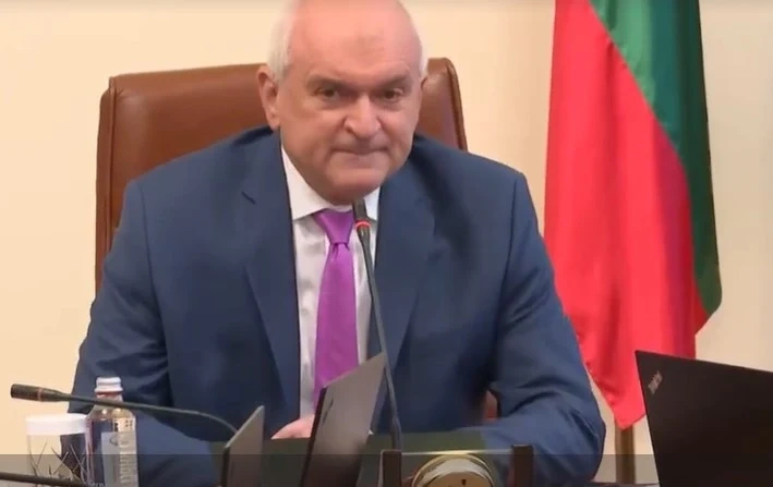 Главчев: Удостоверяването на машините за изборите ще приключи до 26 май