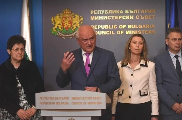 Главчев: Решихме още един завещан проблем със заплатите в университетите 