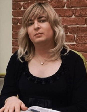 Първият транссексуален политик в Русия се върна към пола който