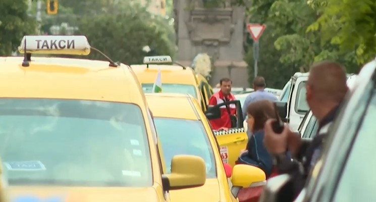 Недоволството на бранша на шофьорите на таксита в София започва