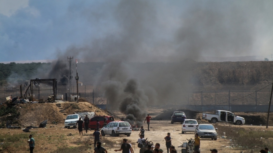 Израелски удари убиха най-малко 35 палестинци в Рафах