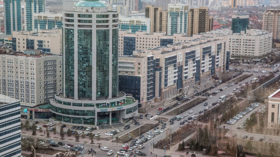 Блокадата се затяга: Банките в Казахстан спират плащания от Русия към Китай