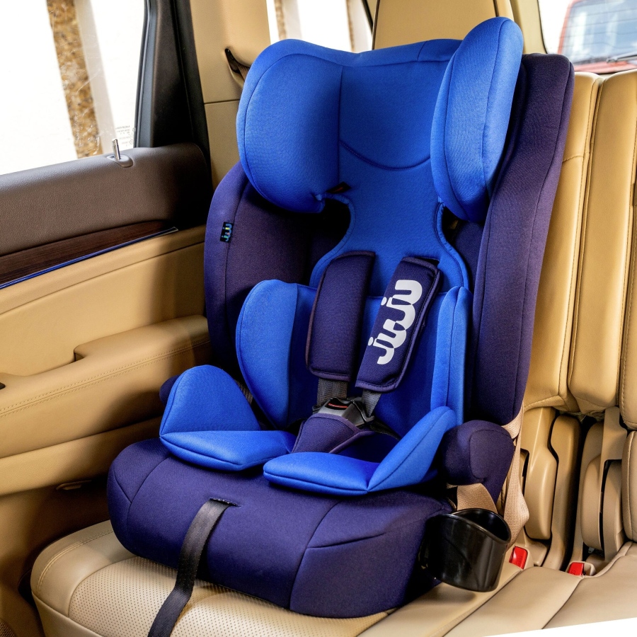 Къде е най-безопасната позиция за монтаж на детско столче в кола