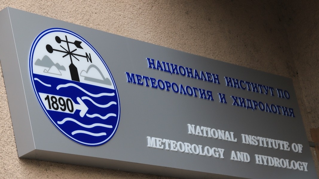 България трябва да започне опити с извалявания от потенциални облаци