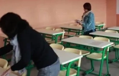 Учениците от 10. клас се явяват днес на изпит по БЕЛ