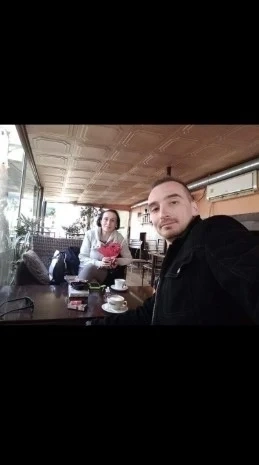 Търси се отвлечено от бащата момиченце 