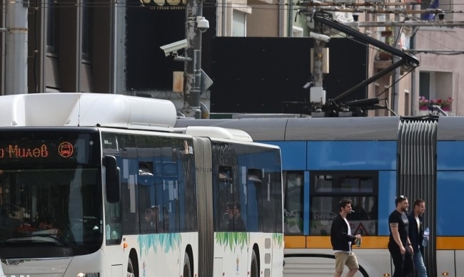 Допълнителен транспорт в София за Черешова задушница