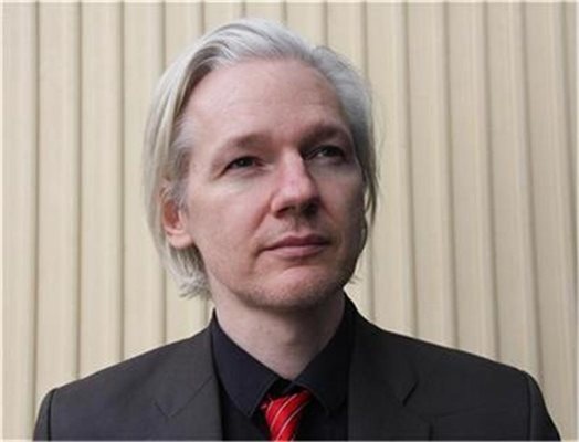 Основателят на сайта Уикилийкс Джулиан Асандж пледира днес виновен по