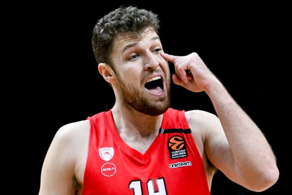 Александър Везенков ще има нов отбор Най добрият баскетболист на