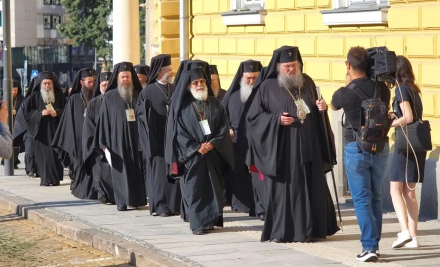 Започна гласуването за избор на нов патриарх