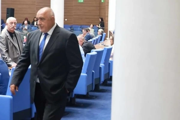 Борисов към ПП-ДБ през медиите преди гласуването: Имате минути да помислите