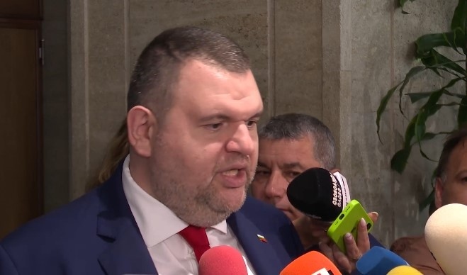 Делян Пеевски: Връщаме втория мандат веднага, ДПС няма да се разцепи