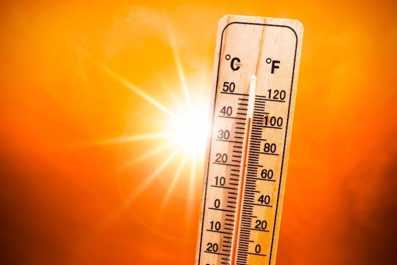 Опасна жега: Оранжев код за горещини в цялата страна