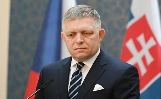 Фицо оприличи сценарият на опита за убийство на Тръмп като копие