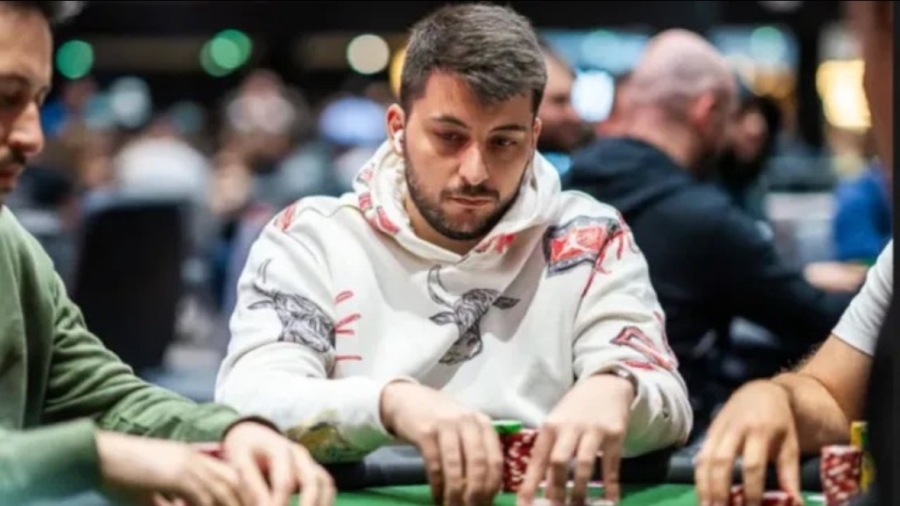 Историческо: Българин посяга към $10 милиона на покер
