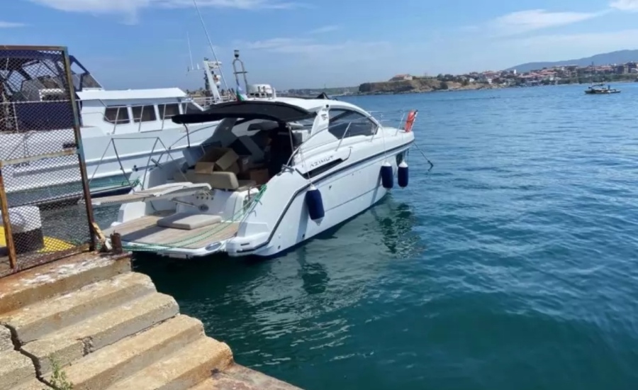 Българин и румънец са арестувани с дрога за 1,2 млн. лева на яхта в Царево