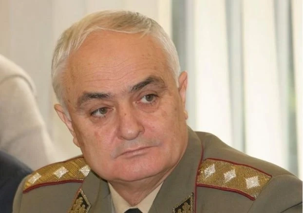 Запрянов: Два хеликоптера и 60 души са на терен в с. Воден, следим внимателно пожара при границата с Гърция