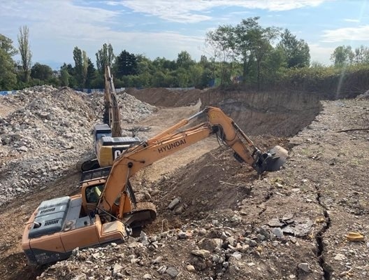 Приключва премахването на старите сгради от терена на детската болница в София