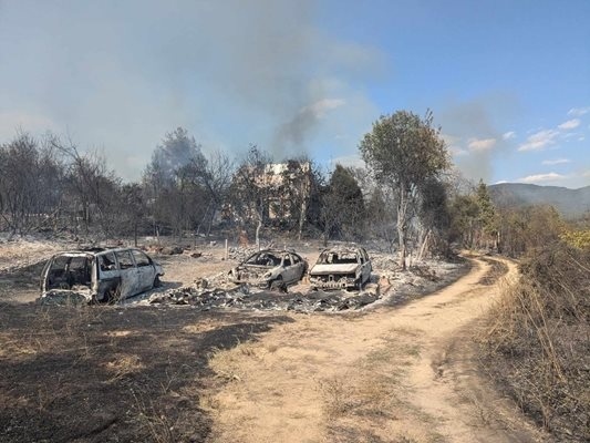 Главчев пътува към големия пожар край Брезово