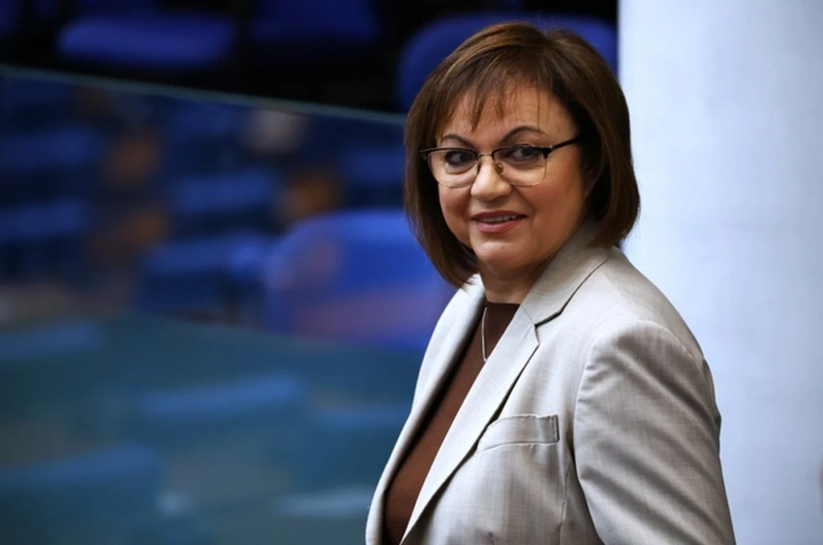 Корнелия Нинова: Рано ми е за баба
